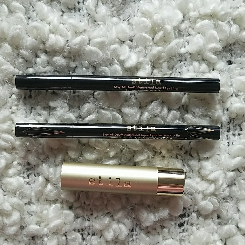 Stila waterproof liquid eyeliner+free gift